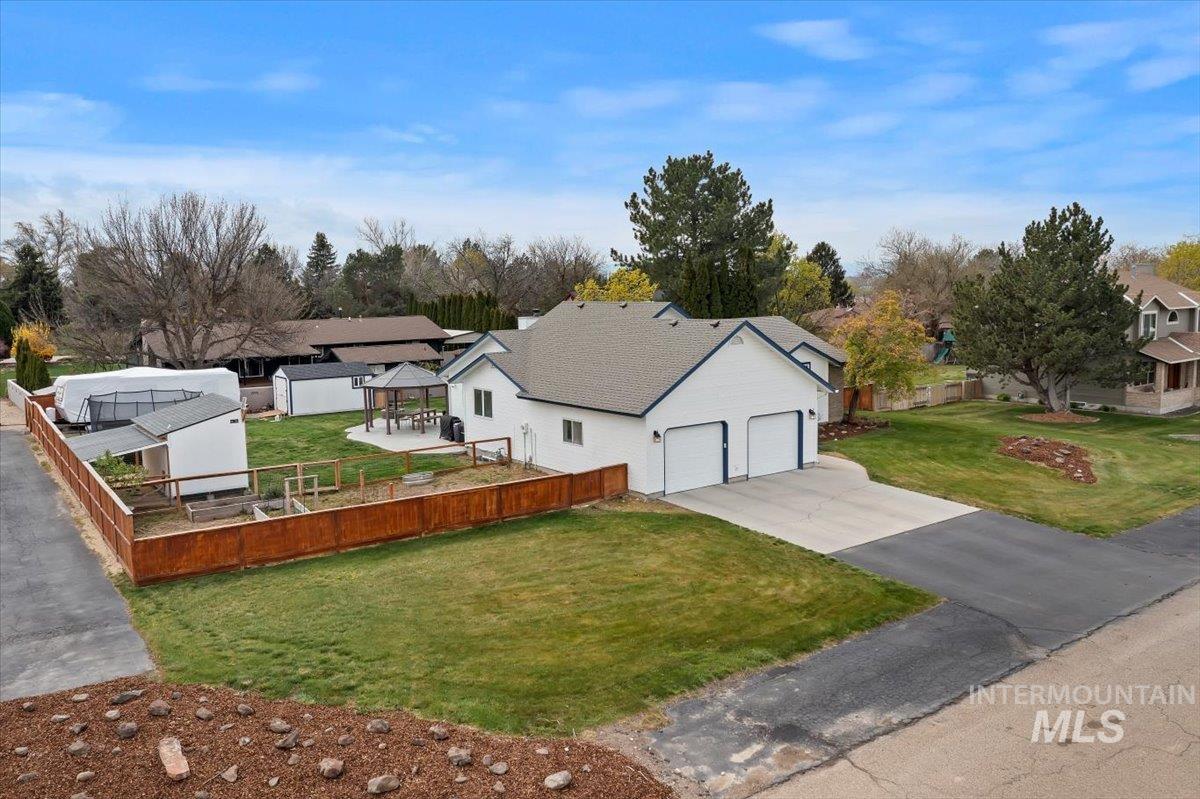 15335 David Street Caldwell, ID 83607 - Photo 2 of 50