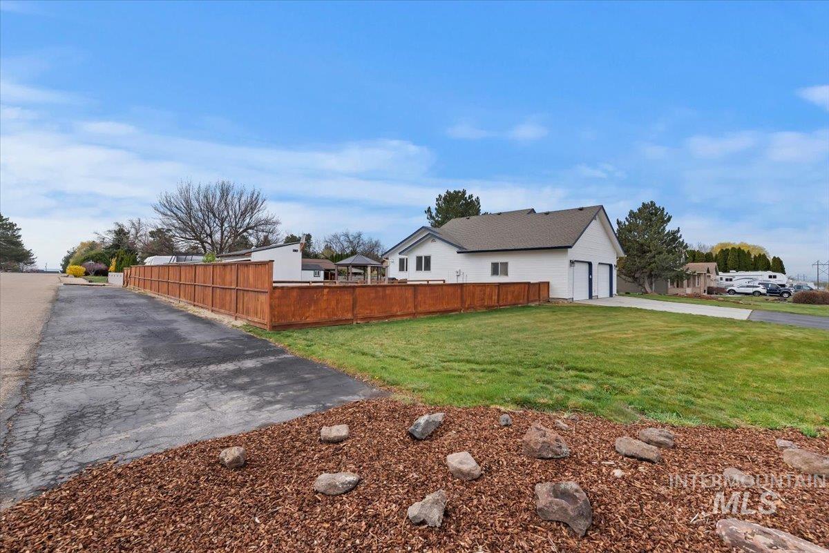 15335 David Street Caldwell, ID 83607 - Photo 5 of 50