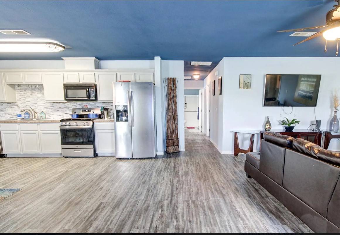 641 4th Street San Leon, TX 77539 - Photo 13 of 44