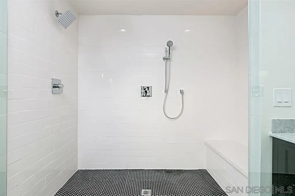 2760 Lone Jack Road Encinitas, CA 92024 - Photo 15 of 25 a bathroom with a shower