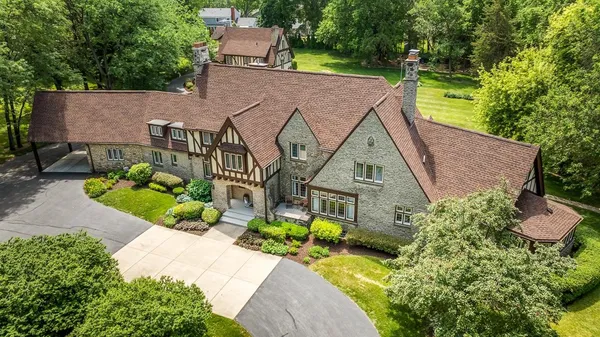 $1,999,000 | 2407 West Galena Avenue, Freeport, IL 61032
