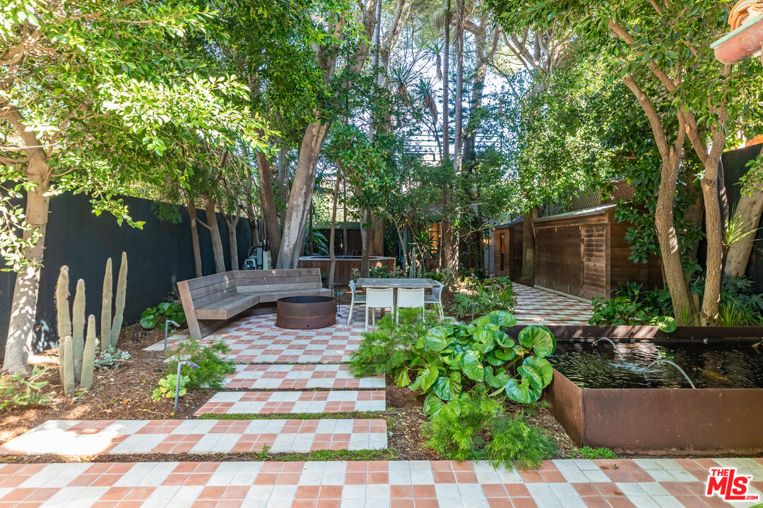 23441 Malibu Colony Road Malibu, CA 90265 - Photo 14 of 43 a view of a garden with plants