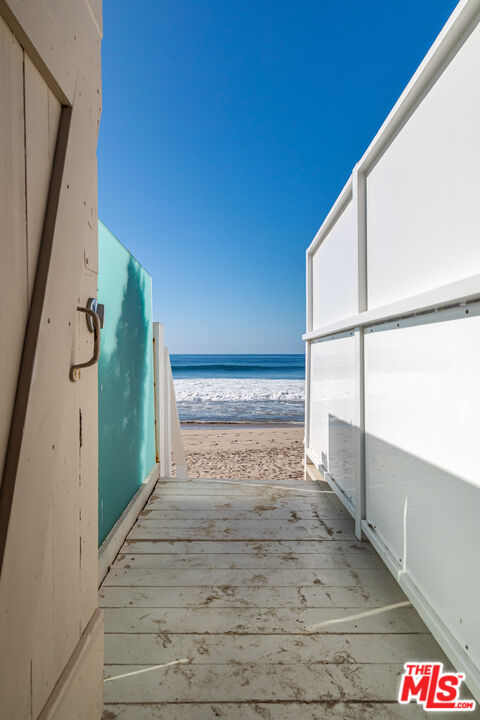 23441 Malibu Colony Road Malibu, CA 90265 - Photo 40 of 43 a view of balcony