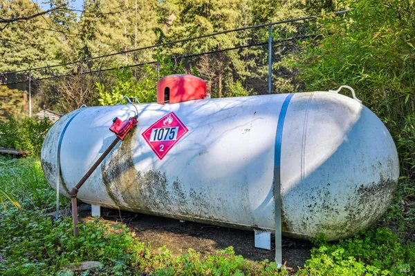 $449,000 | 17132 Highway 116, Guerneville, CA 95446