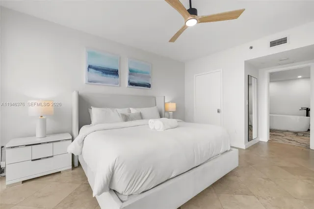 $985,000 | 485 Brickell Avenue, Unit 1804, Miami, FL 33131