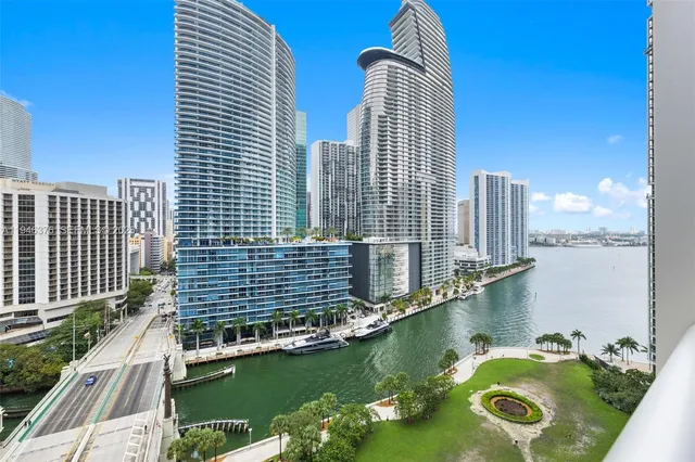 $985,000 | 485 Brickell Avenue, Unit 1804, Miami, FL 33131