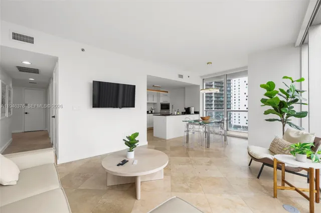 $985,000 | 485 Brickell Avenue, Unit 1804, Miami, FL 33131