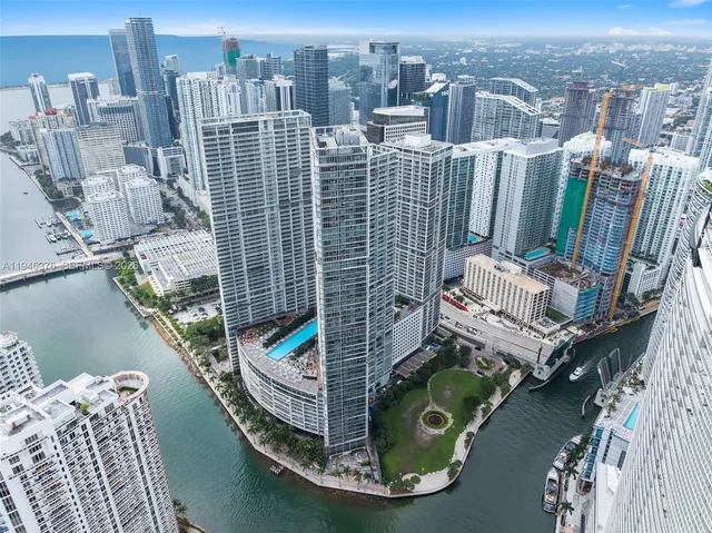 $985,000 | 485 Brickell Avenue, Unit 1804, Miami, FL 33131