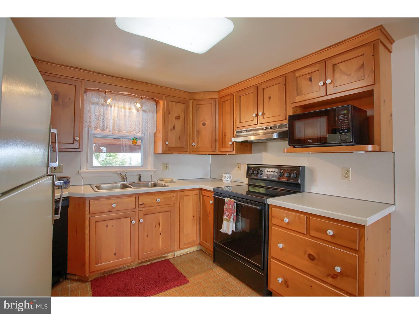 356 Bertolet Mill Road Oley, PA 19547 - Photo 8 of 21 Kitchen