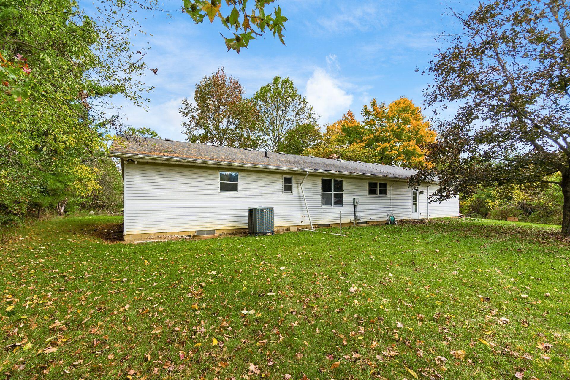 8712 Cheshire Road Sunbury, OH 43074 - Photo 31 of 40 Rear