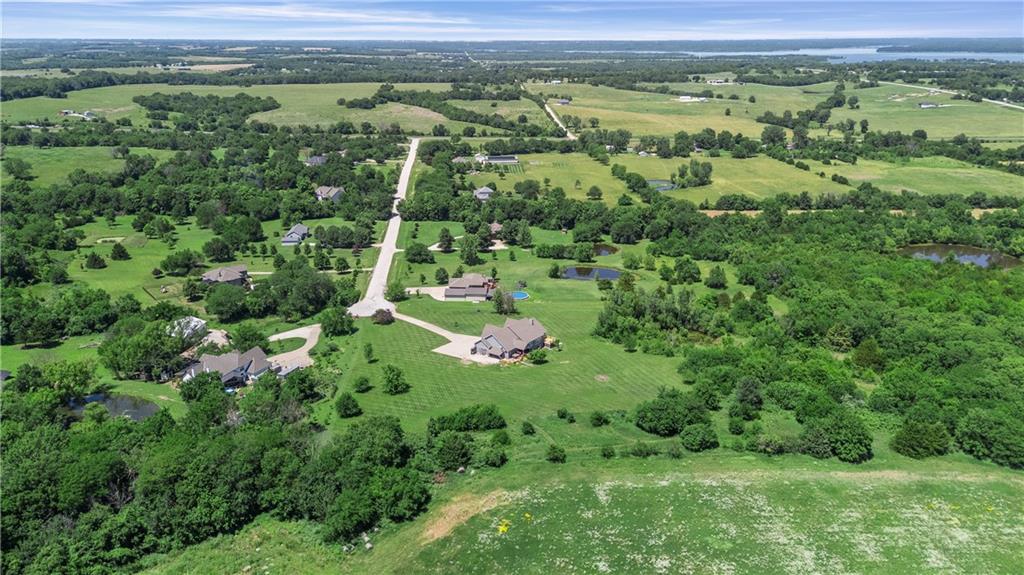 28265 Overbrook Road Paola, KS 66071 - Photo 67 of 70