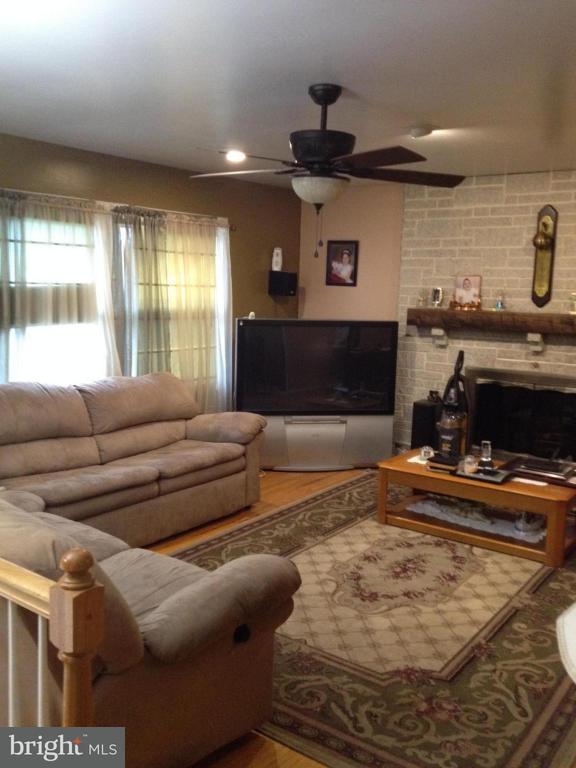 527 Brandywine Road Lancaster, PA 17603 - Photo 4 of 17 Gallery Image 4
