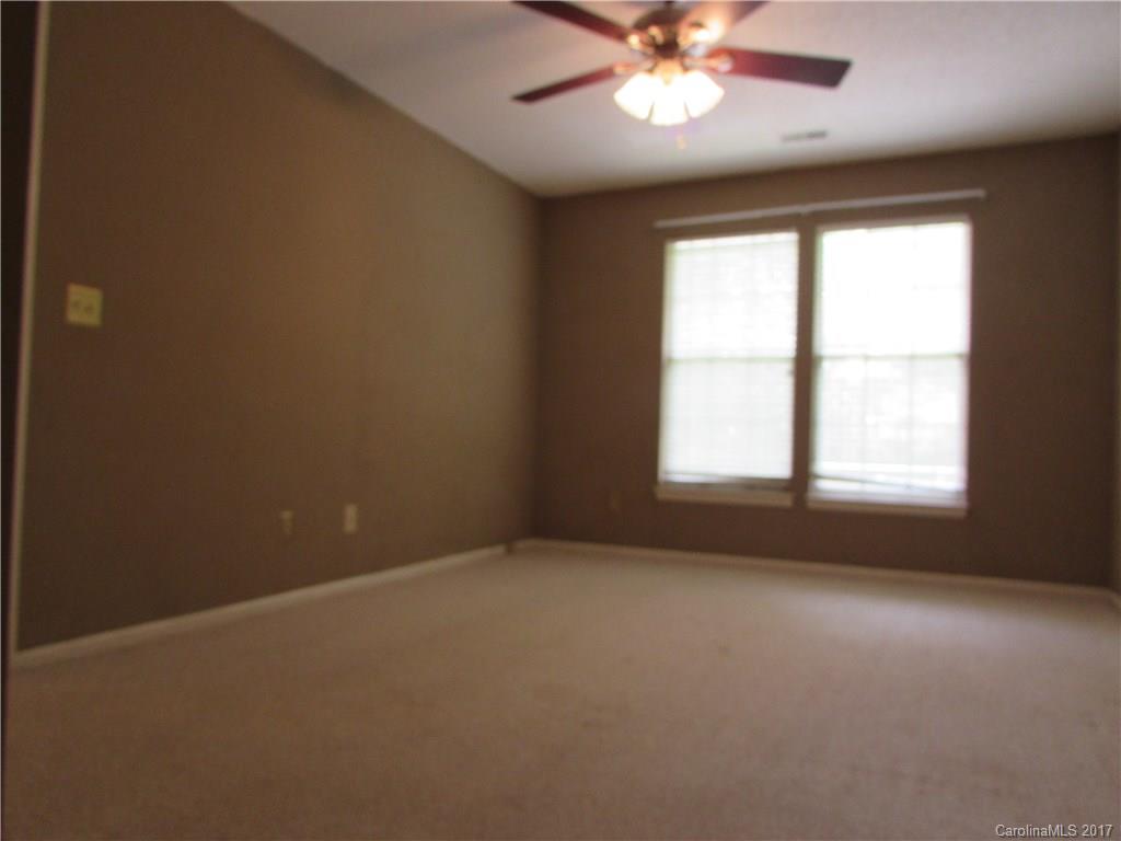 20109 Henderson Road, Unit E Cornelius, NC 28031 - Photo 6 of 17 Gallery Image 6