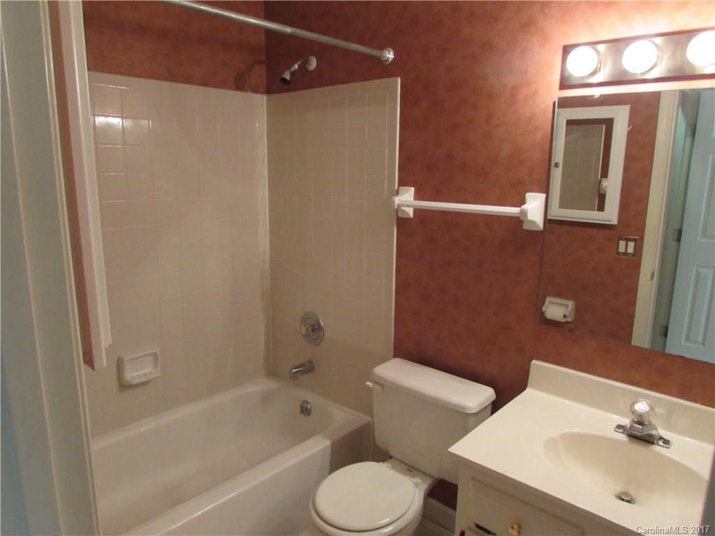 20109 Henderson Road, Unit E Cornelius, NC 28031 - Photo 7 of 17 Gallery Image 7