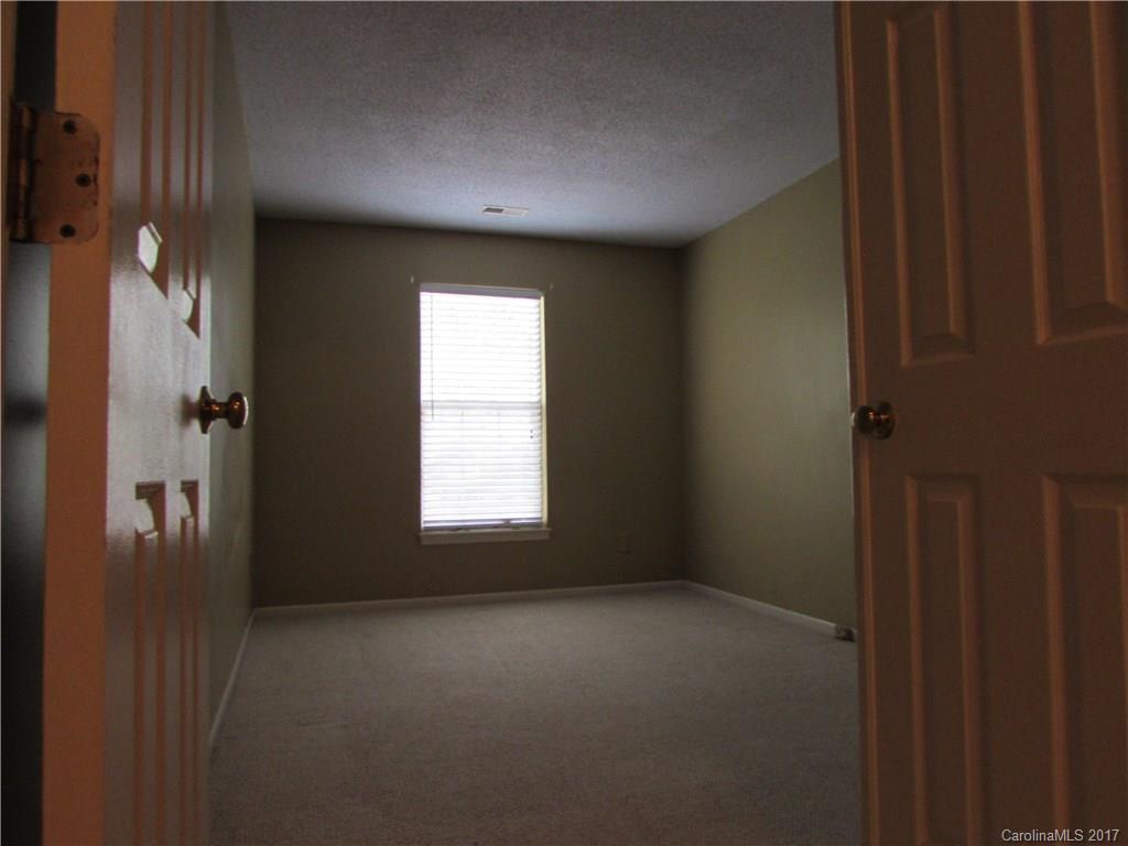 20109 Henderson Road, Unit E Cornelius, NC 28031 - Photo 8 of 17 Gallery Image 8