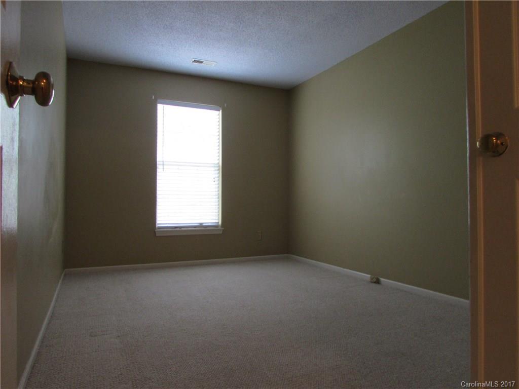 20109 Henderson Road, Unit E Cornelius, NC 28031 - Photo 9 of 17 Gallery Image 9