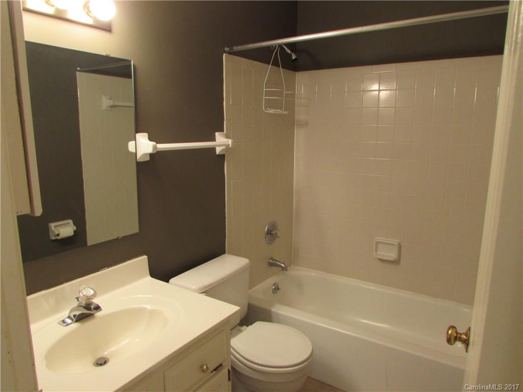20109 Henderson Road, Unit E Cornelius, NC 28031 - Photo 10 of 17 Gallery Image 10