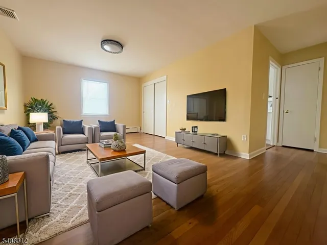 $1,800 | 182 Leghorn Avenue, Bridgewater, NJ 08807