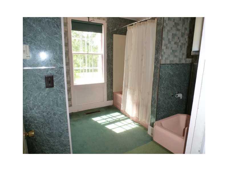 33 Fir Hollow Road Pemaquid, ME 04558 - Photo 25 of 35 Bathroom.