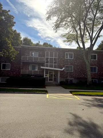 $2,350 | 25 Lionel Avenue, Unit E, Waltham, MA 02452