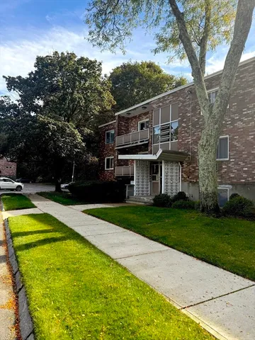 $2,350 | 25 Lionel Avenue, Unit E, Waltham, MA 02452