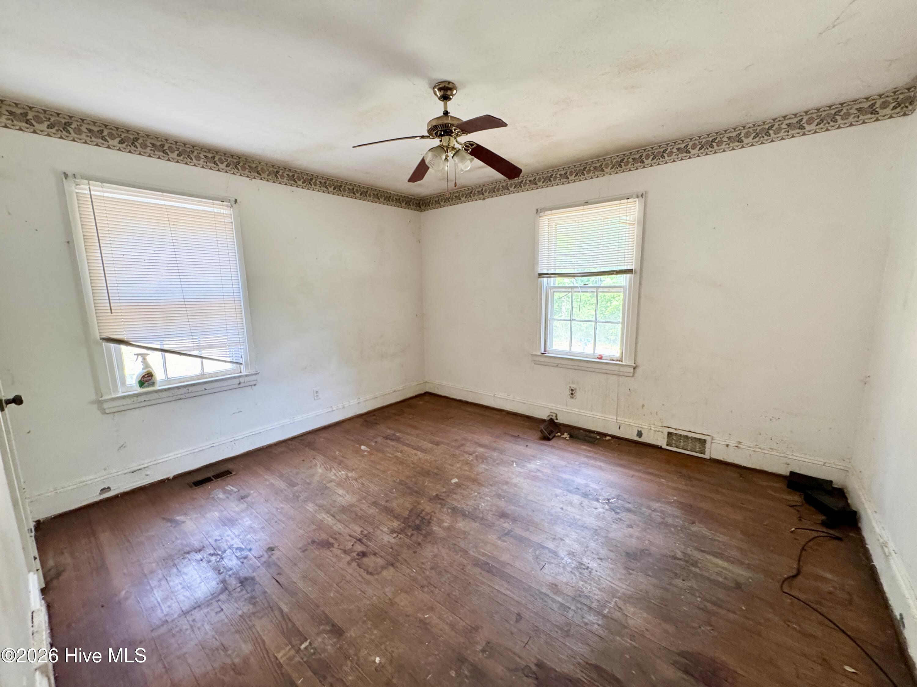 2 Fewell Avenue Weldon, NC 27890 - Photo 12 of 14 IMG_2058