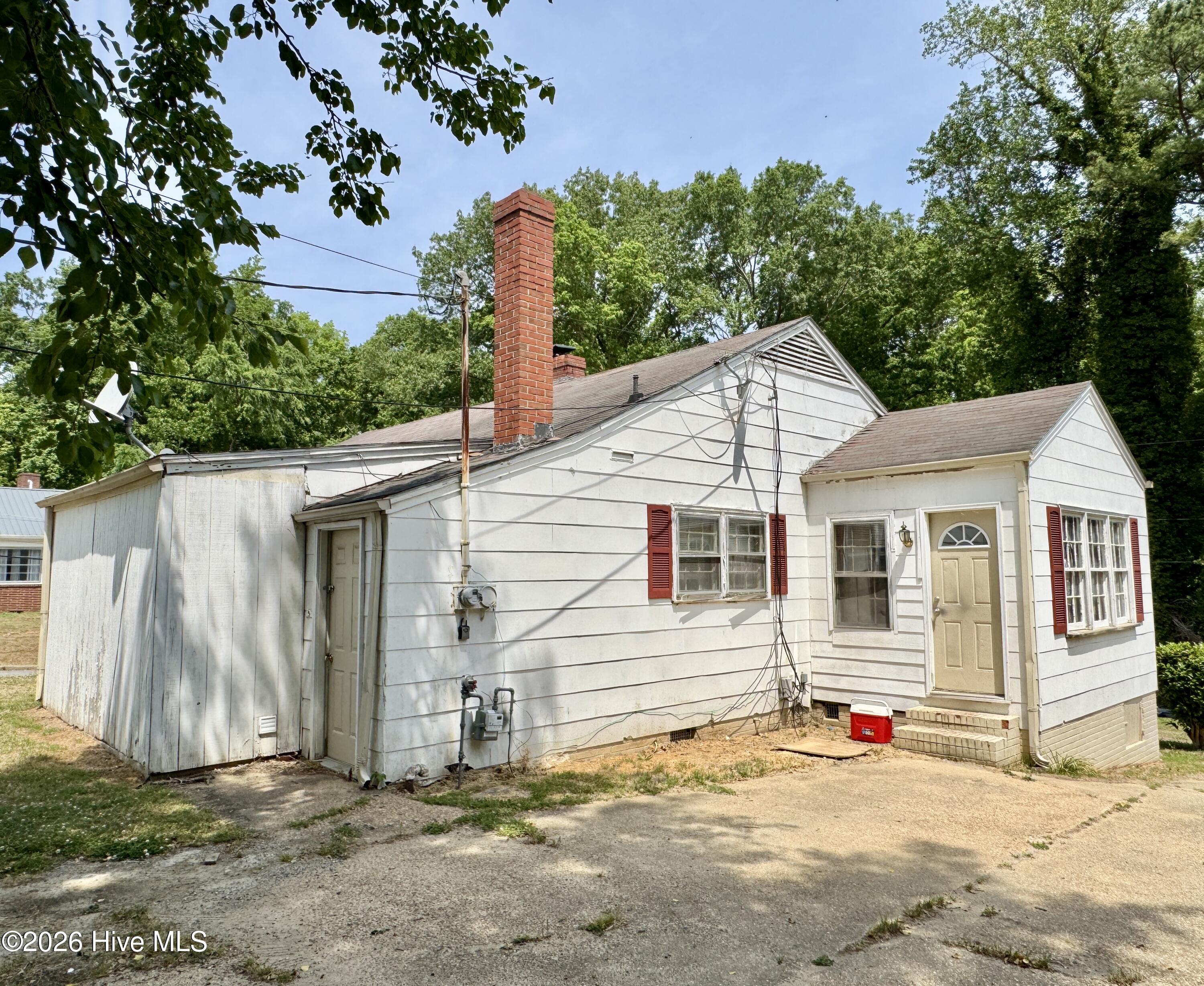2 Fewell Avenue Weldon, NC 27890 - Photo 4 of 14 IMG_2048