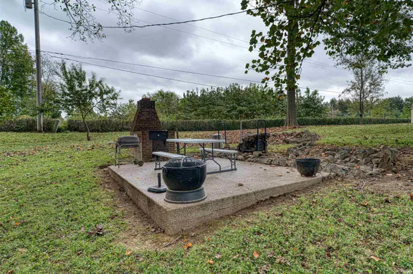 $379,900 | 5244 County Road 630 West, Newburgh, IN 47630