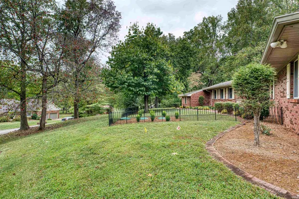 $379,900 | 5244 County Road 630 West, Newburgh, IN 47630