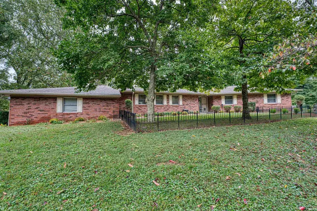 $387,500 | 5244 County Road 630 West, Newburgh, IN 47630