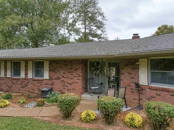 $379,900 | 5244 County Road 630 West, Newburgh, IN 47630