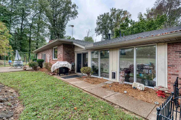 $379,900 | 5244 County Road 630 West, Newburgh, IN 47630