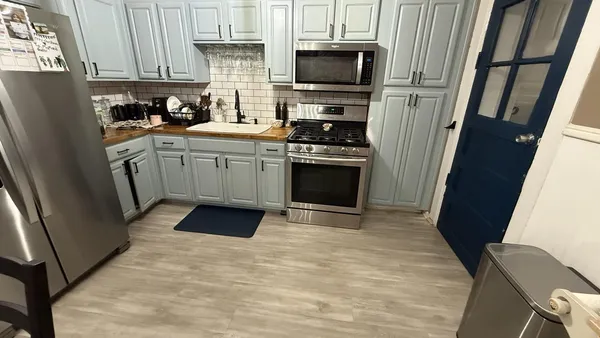 $3,000 | 2143 West 18th Place, Chicago, IL 60608