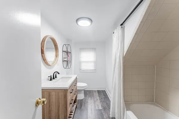 $3,000 | 2143 West 18th Place, Chicago, IL 60608