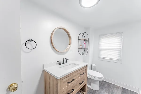 $3,000 | 2143 West 18th Place, Chicago, IL 60608