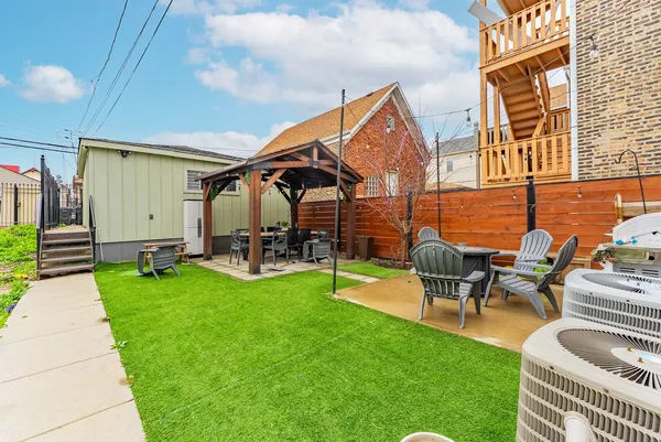 $3,000 | 2143 West 18th Place, Chicago, IL 60608