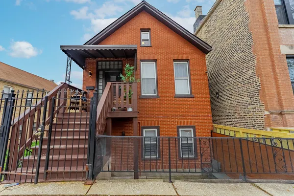 $3,000 | 2143 West 18th Place, Chicago, IL 60608