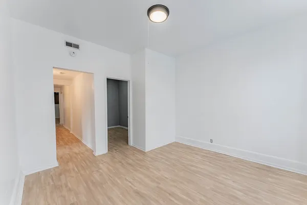 $3,000 | 2143 West 18th Place, Chicago, IL 60608