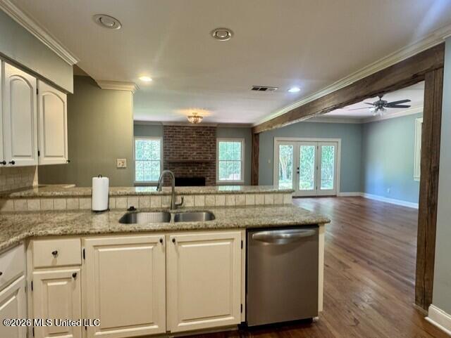 104 Dana Road Natchez, MS 39120 - Photo 21 of 41 Kitchen view of Living Room
