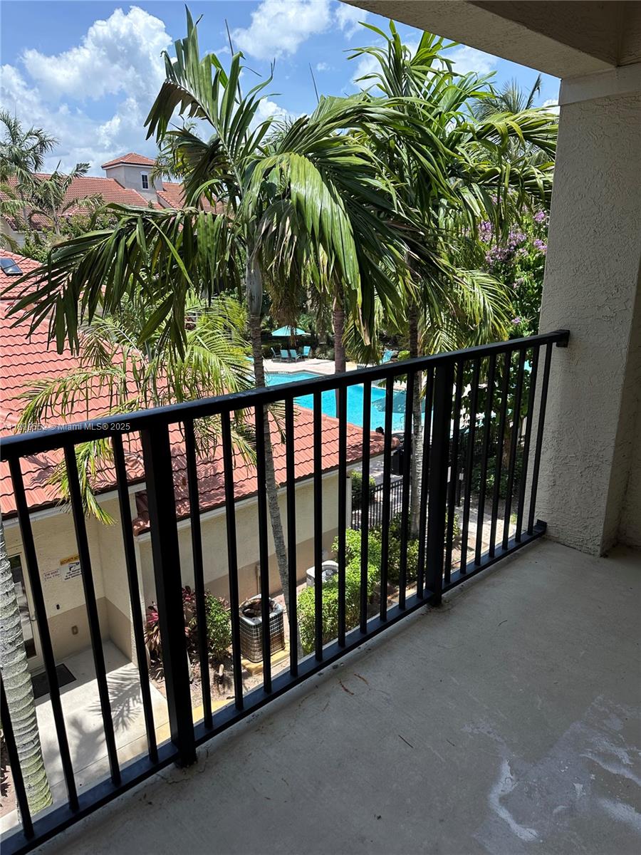 5840 West Sample Road, Unit 306 Coral Springs, FL 33067 - Photo 2 of 23 Gallery Image 2