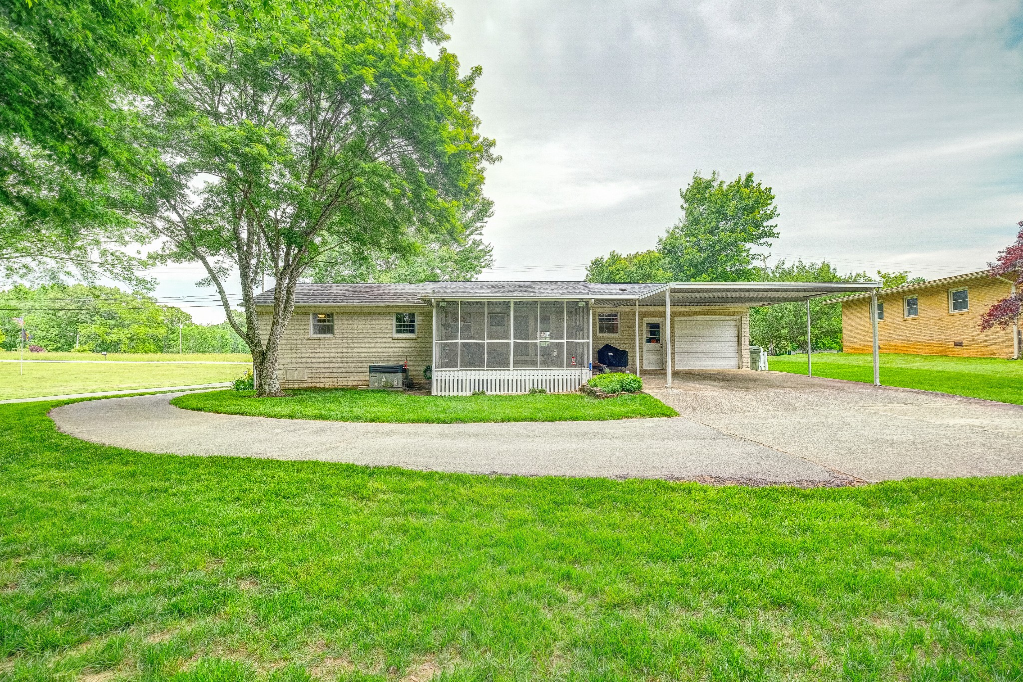 908 Fall River Road Lawrenceburg, TN 38464 - Photo 21 of 22 a view of outdoor space yard and front view of a house