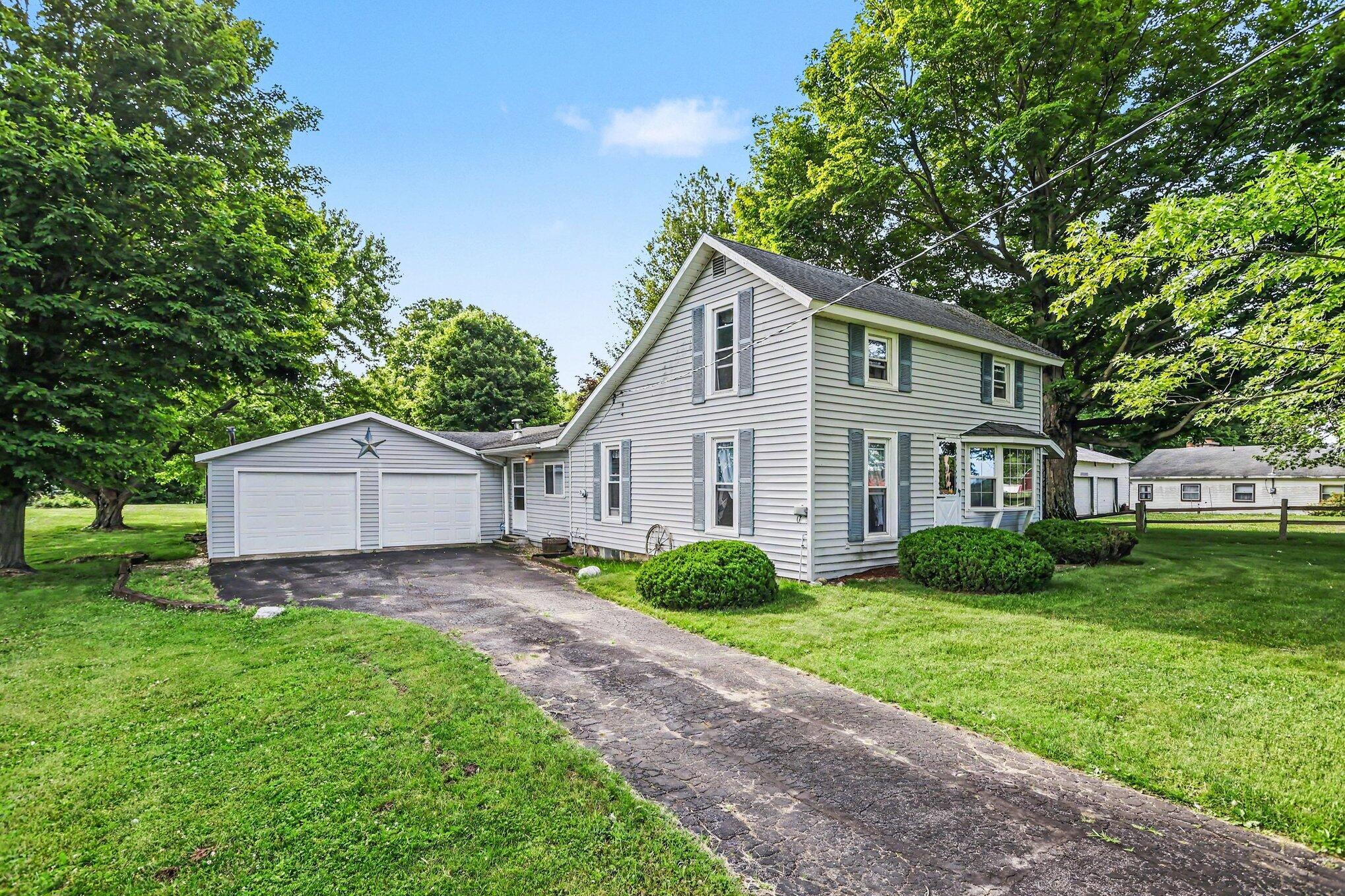 58655 Penn Road Cassopolis, MI 49031 - Photo 2 of 19 002_file_8134