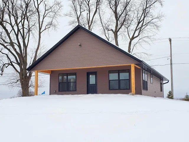 $429,000 | 247 East Madison Street, Clintonville, WI 54929
