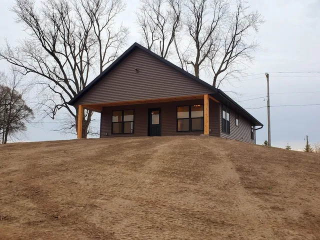 $429,000 | 247 East Madison Street, Clintonville, WI 54929