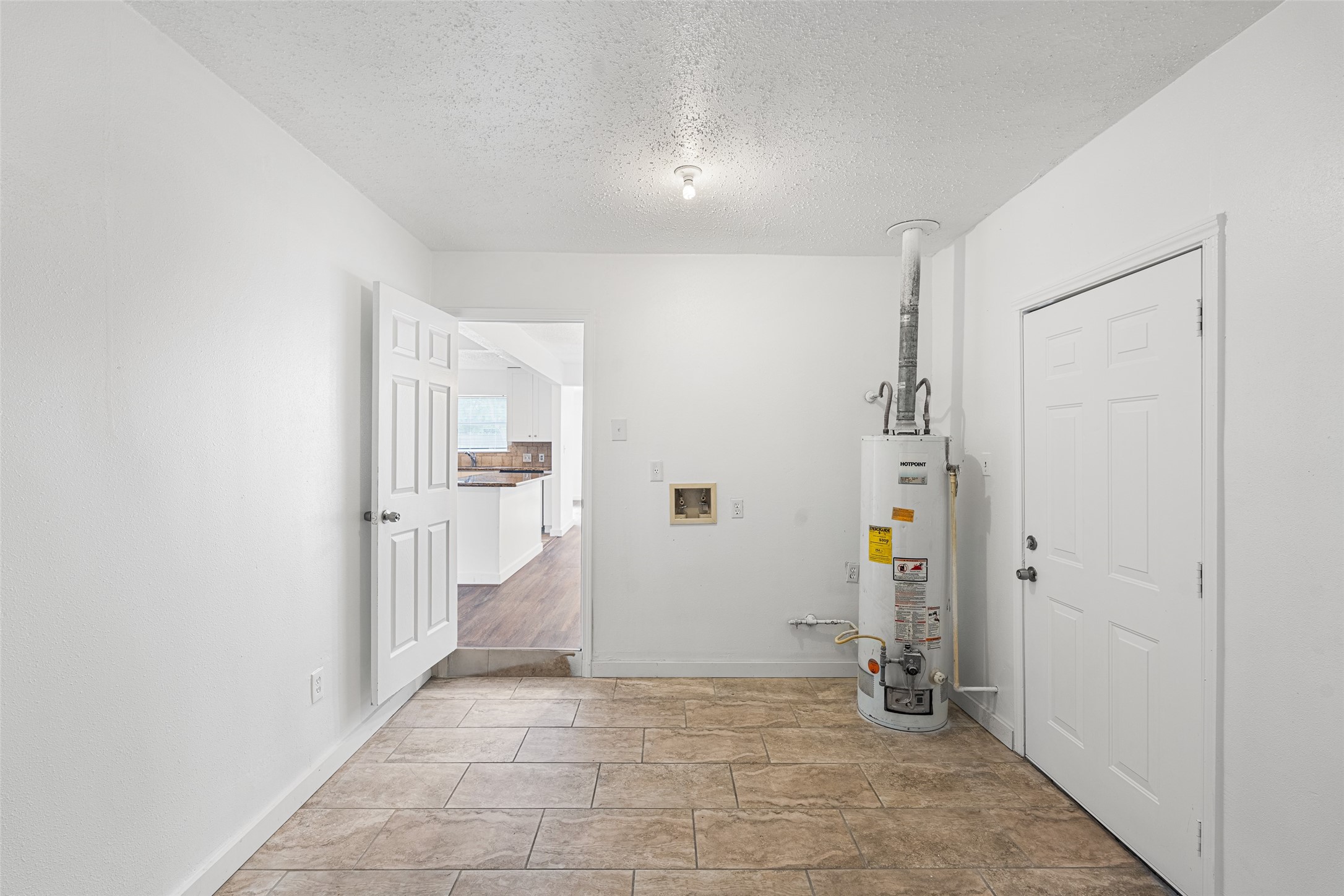 9005 Gabriel Street Houston, TX 77063 - Photo 17 of 21 a view of empty room