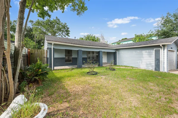 $1,850 | 9005 Gabriel Street, Houston, TX 77063