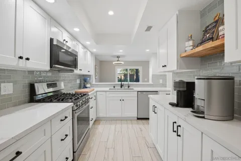 $1,125,000 | 2992 Brandon Circle, Carlsbad, CA 92010