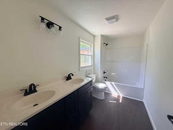 $249,900 | 135 Frank Tinch Road, Jamestown, TN 38556