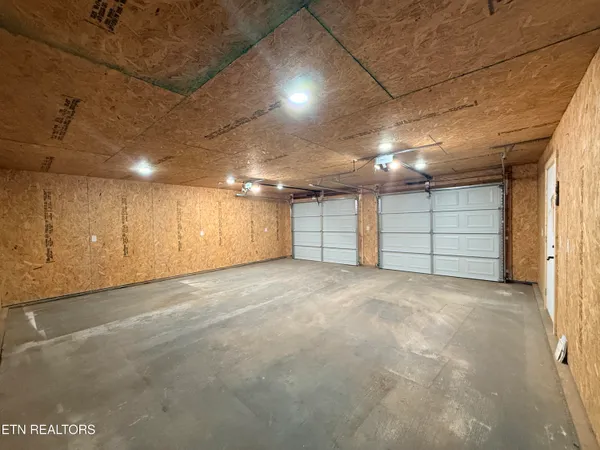 $249,900 | 135 Frank Tinch Road, Jamestown, TN 38556