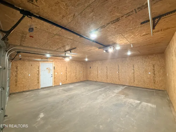 $249,900 | 135 Frank Tinch Road, Jamestown, TN 38556